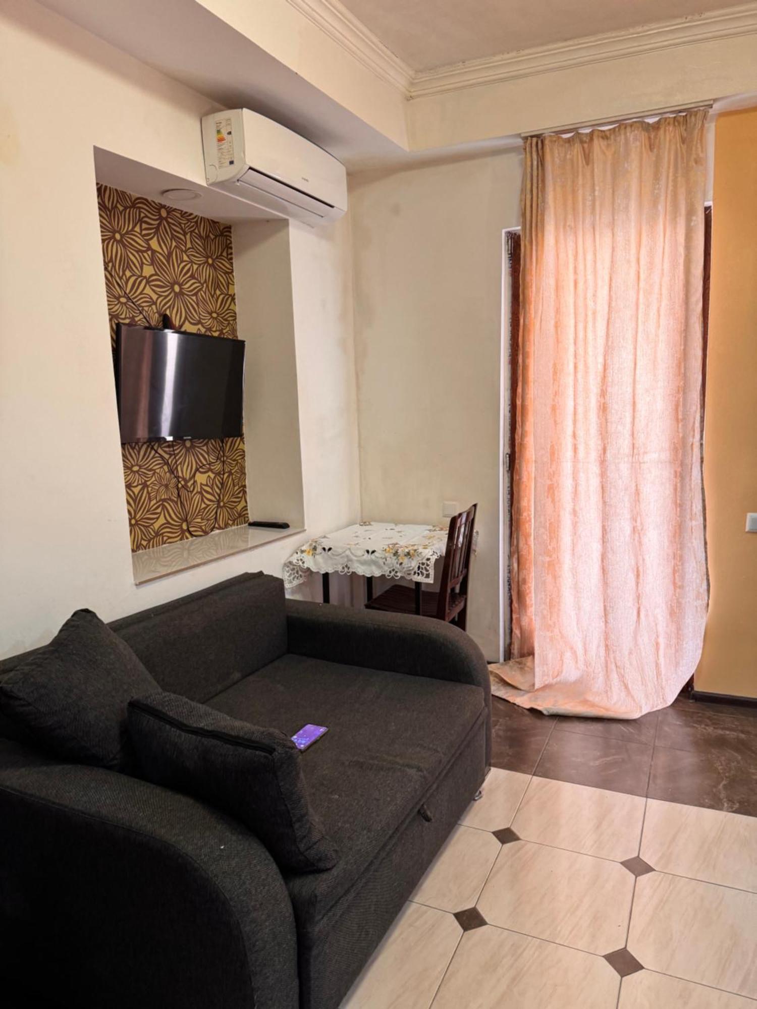 Two Lions Hotel Тбілісі Екстер'єр фото